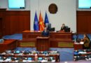 Мицкоски до Апасиев: Туѓите бизниси ти сметаат, а скапите хотели и шопингот во Солун не