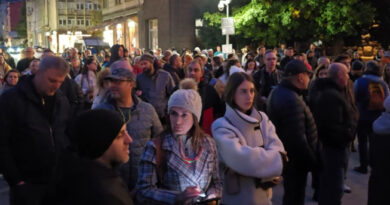 Протести во Софија, се бараат оставки од Јотова и Радев