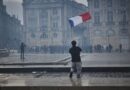 Француската влада ги прифаќа барањата на демонстрантите и најави големи промени во училиштата